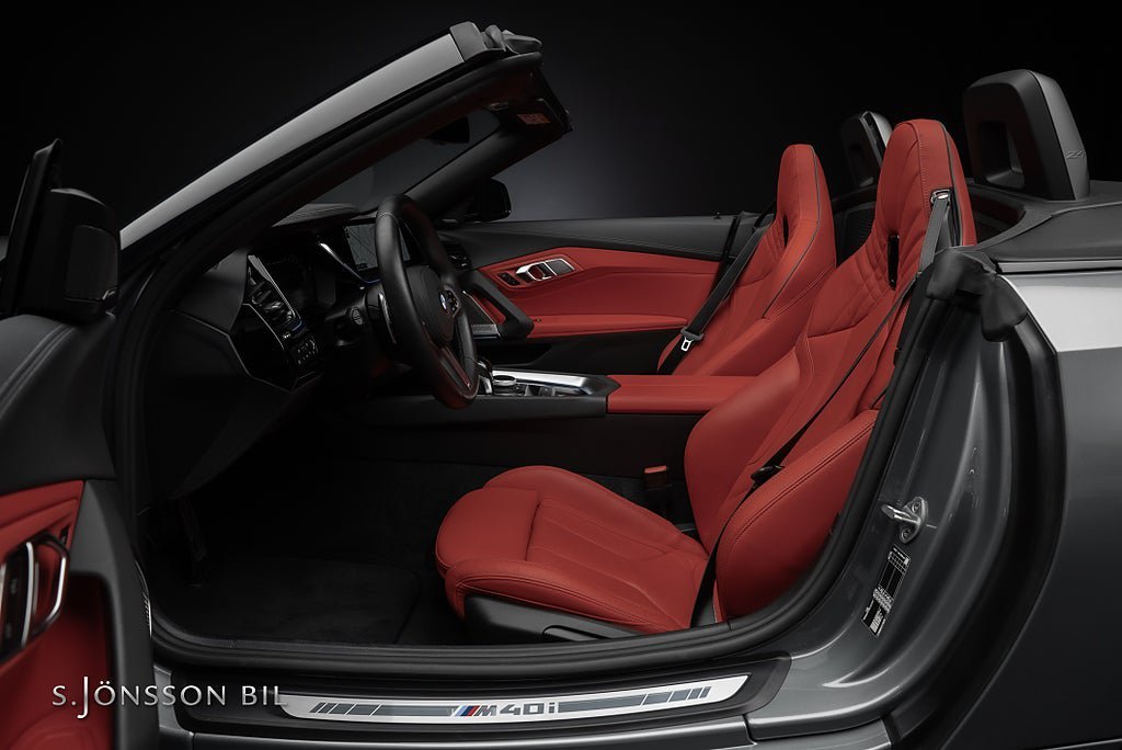 Vehicle Image 12