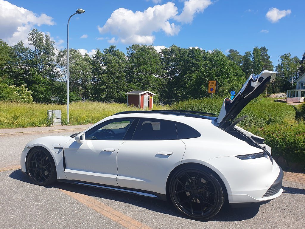 Vehicle Image 24