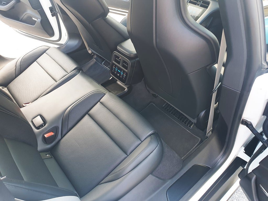 Vehicle Image 45