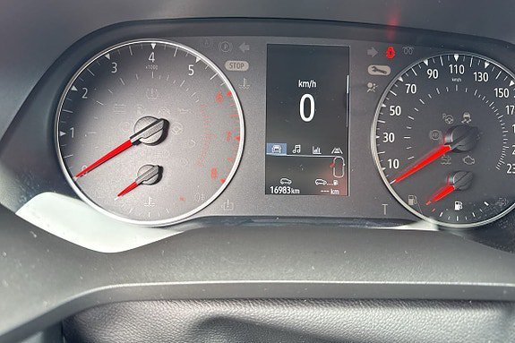 Vehicle Image 16