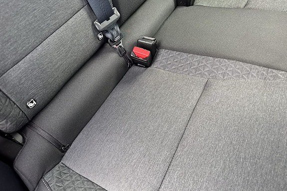 Vehicle Image 24