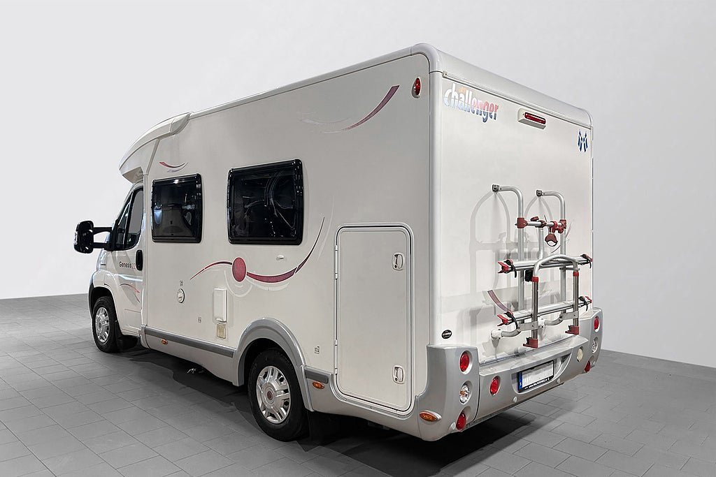 Vehicle Image 33