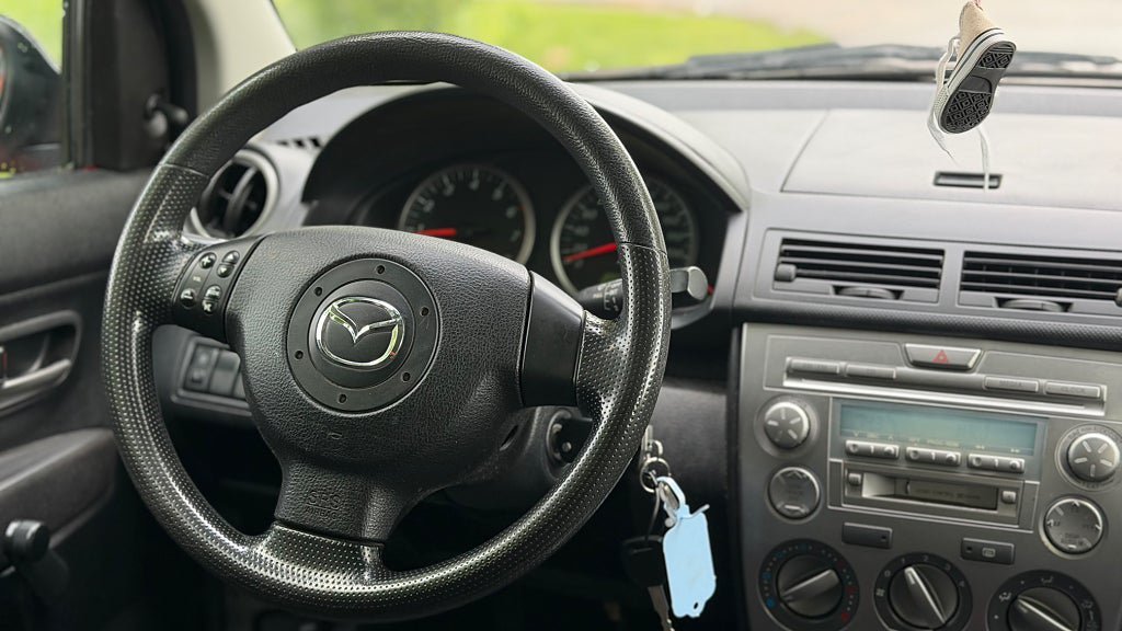 Vehicle Image 9