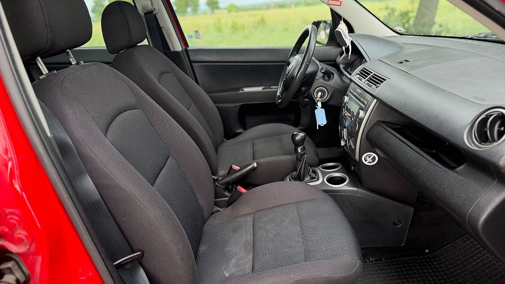 Vehicle Image 11