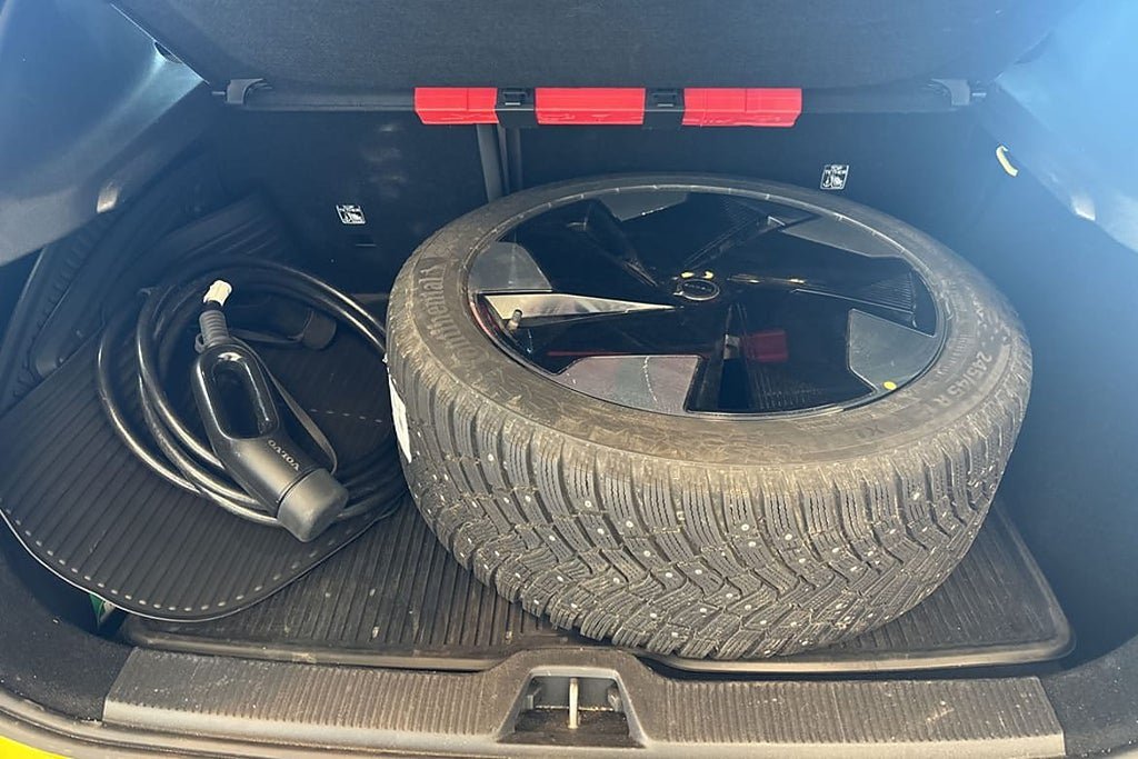Vehicle Image 9