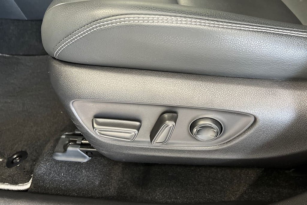 Vehicle Image 20