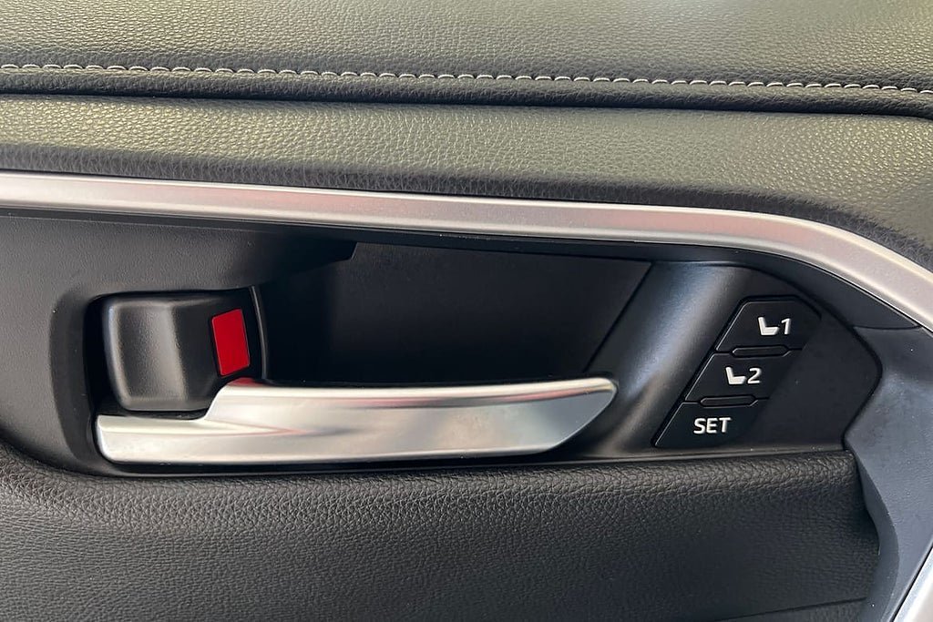 Vehicle Image 21