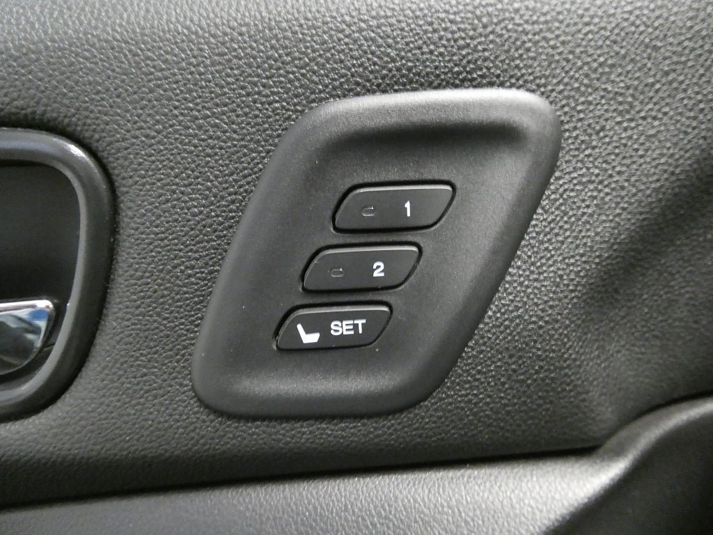 Vehicle Image 22