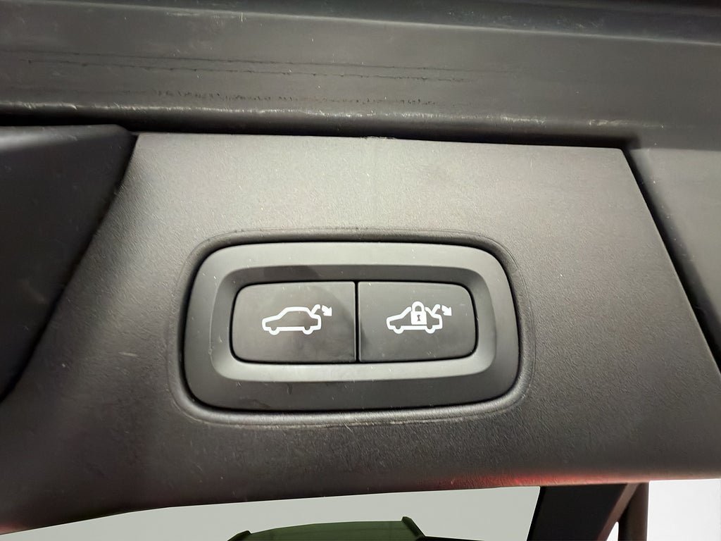 Vehicle Image 28