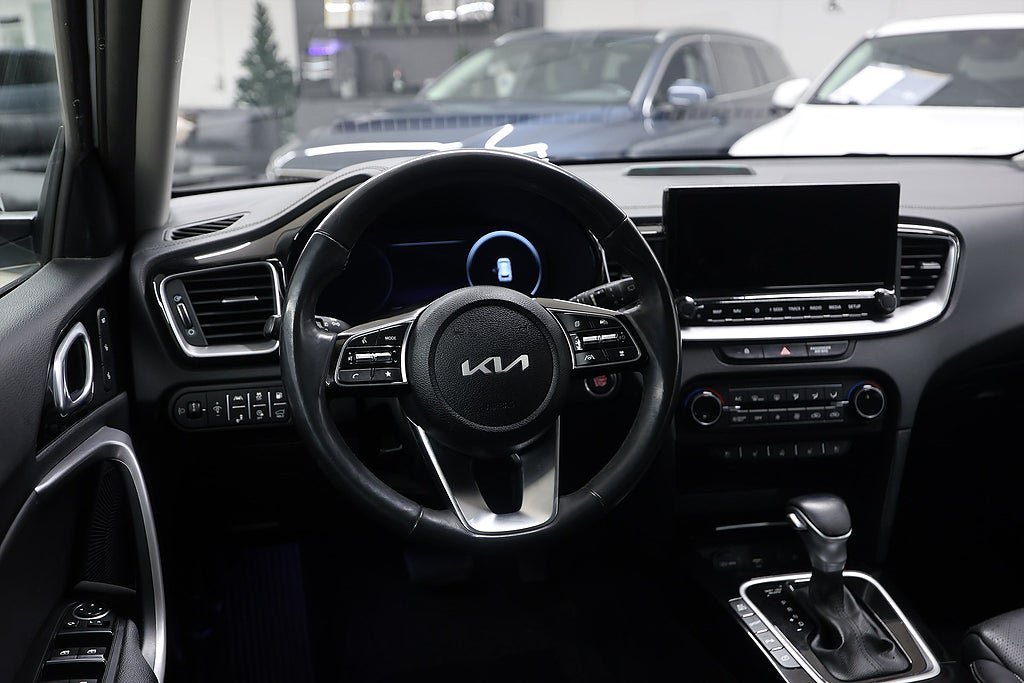 Vehicle Image 17