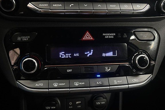 Vehicle Image 23