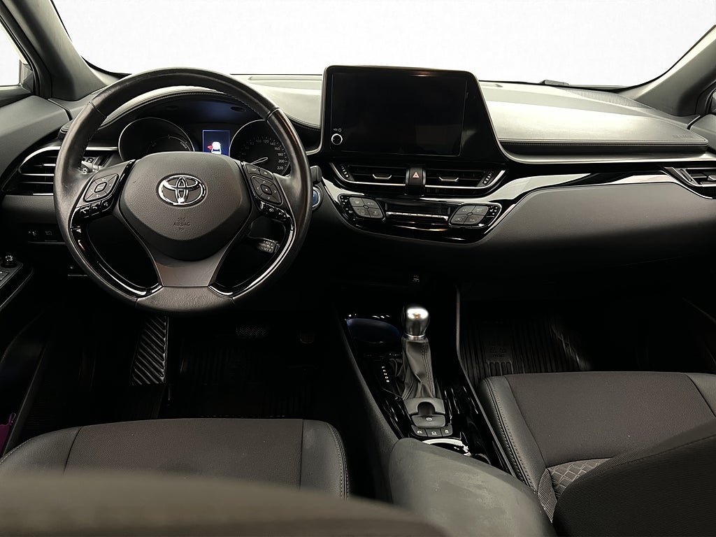 Vehicle Image 10