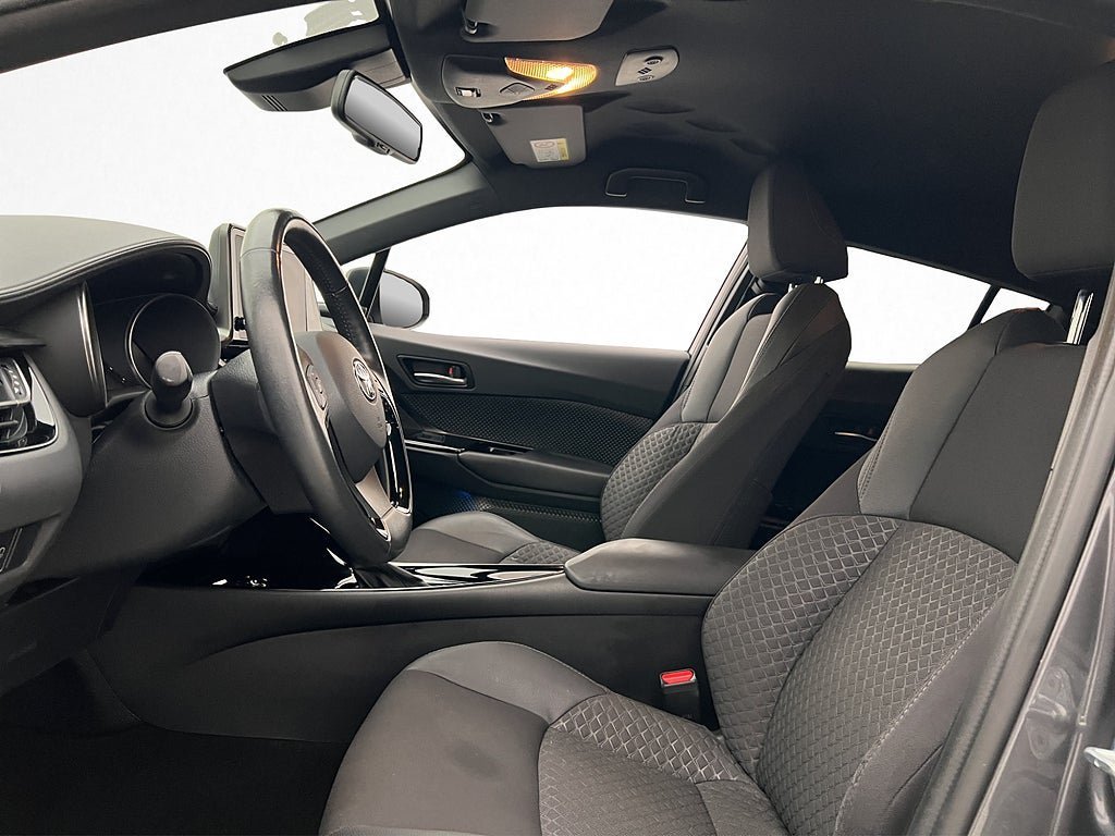 Vehicle Image 11