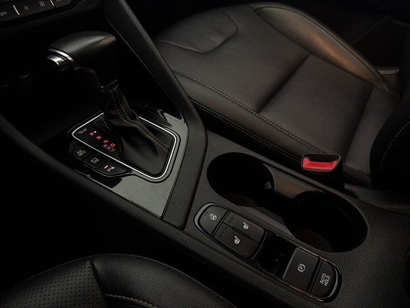 Vehicle Image 23