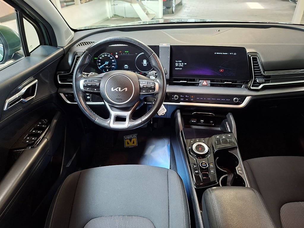 Vehicle Image 9