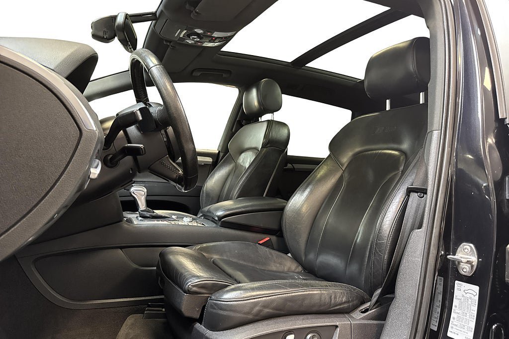 Vehicle Image 14