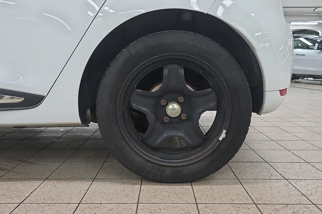 Vehicle Image 17