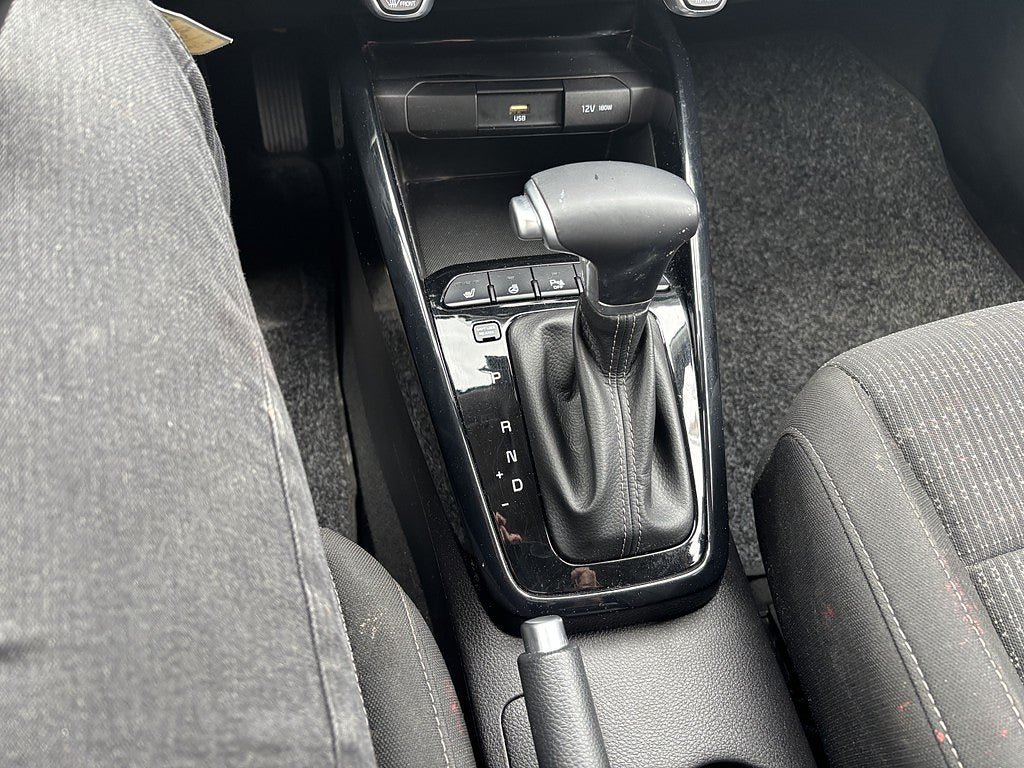 Vehicle Image 13