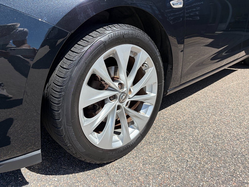 Vehicle Image 17