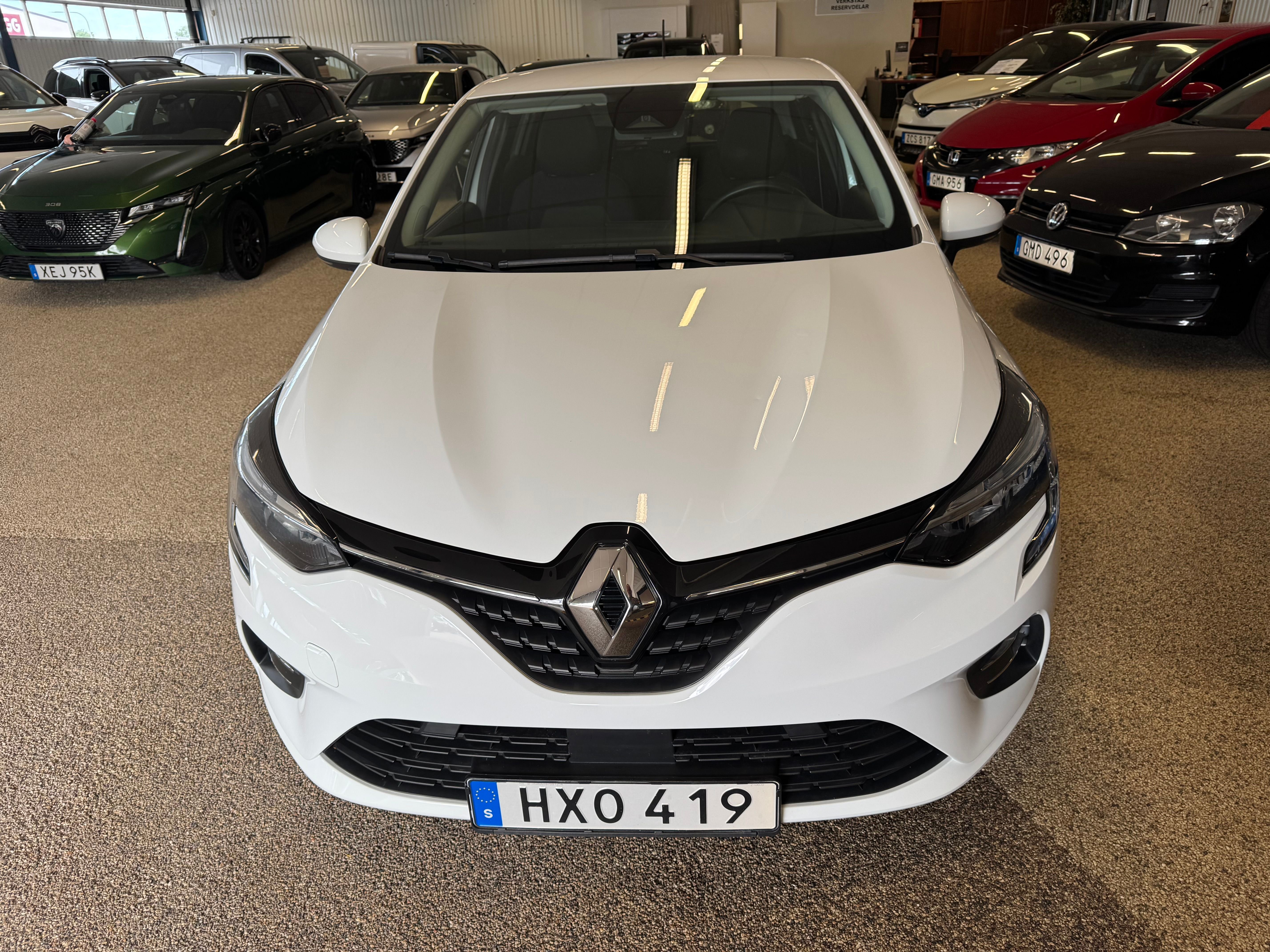 Vehicle Image 8