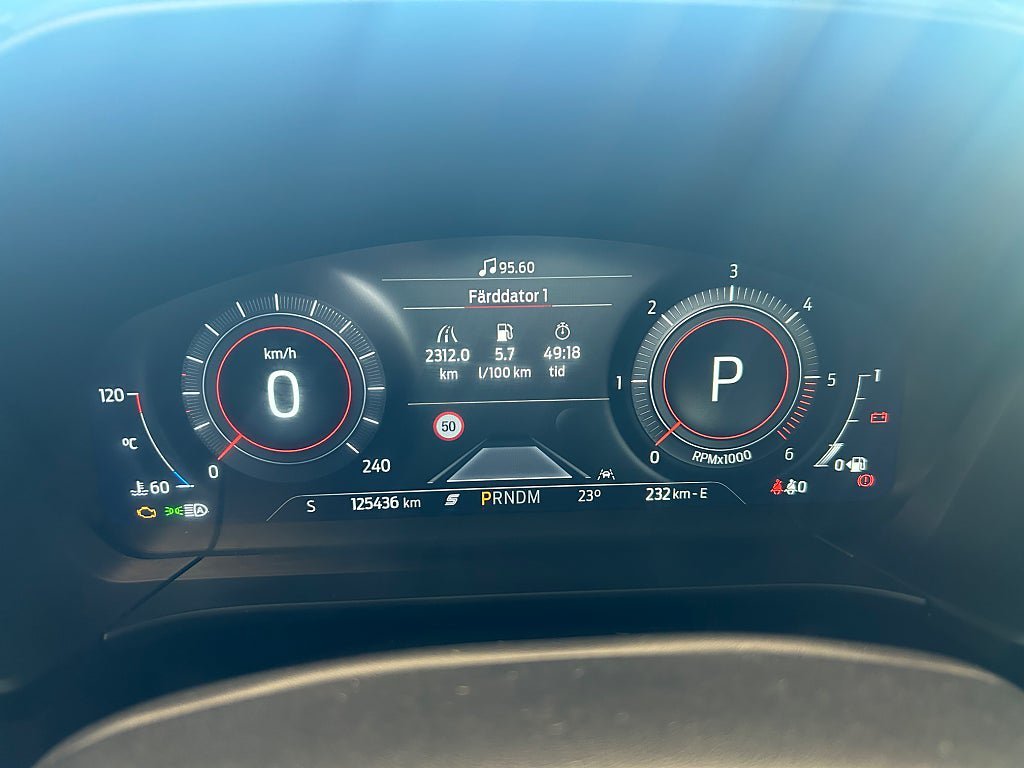 Vehicle Image 14