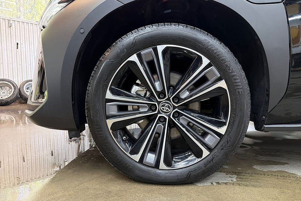 Vehicle Image 18