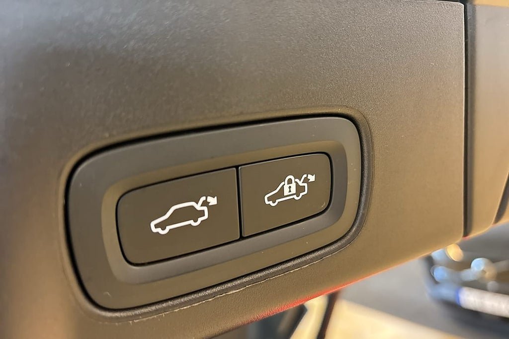 Vehicle Image 24