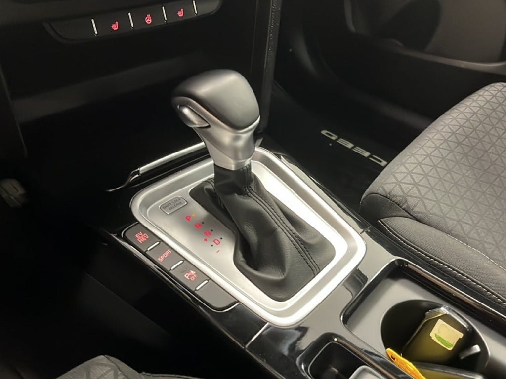 Vehicle Image 12