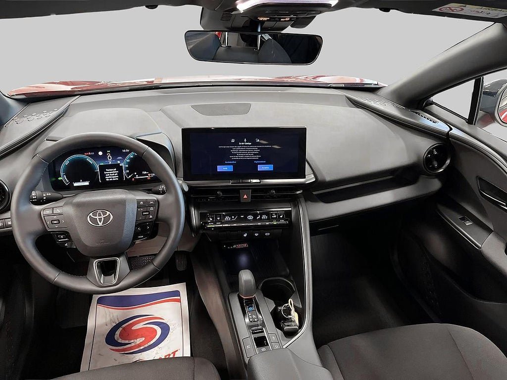 Vehicle Image 12