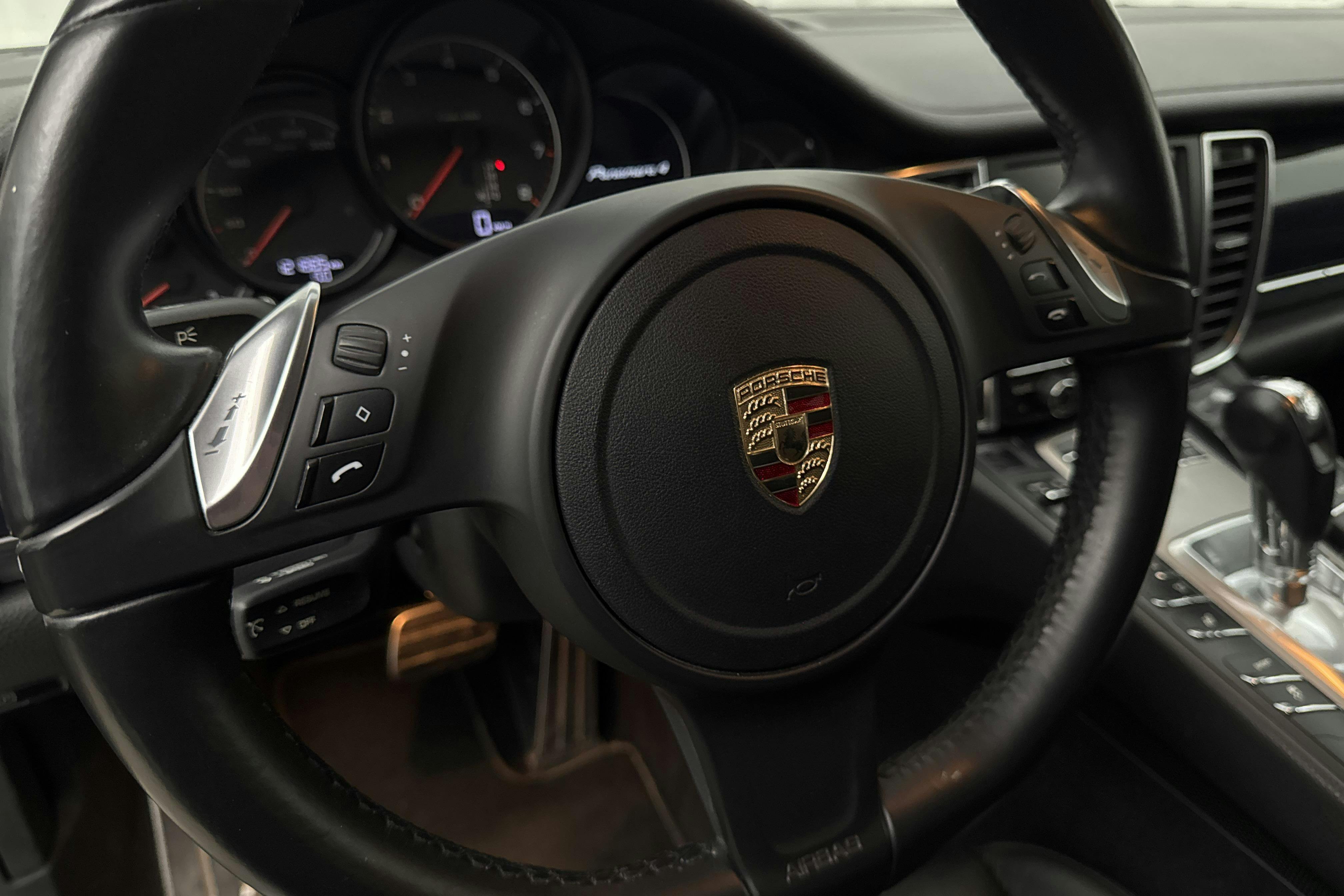 Vehicle Image 16