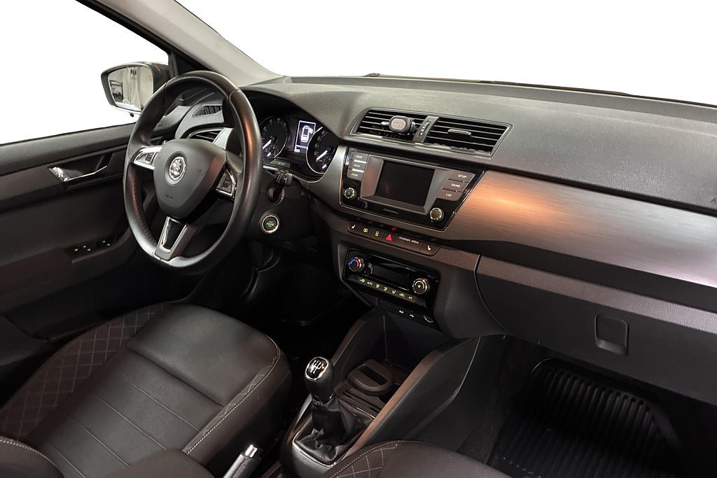 Vehicle Image 15