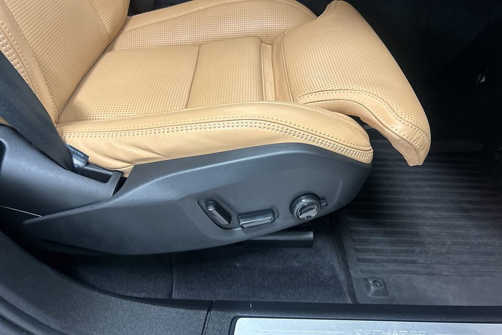Vehicle Image 28