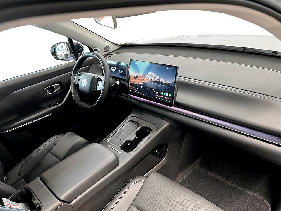 Vehicle Image 14