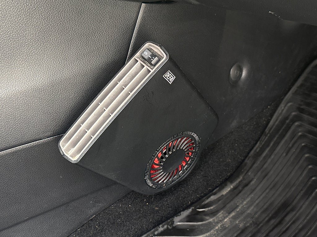 Vehicle Image 21