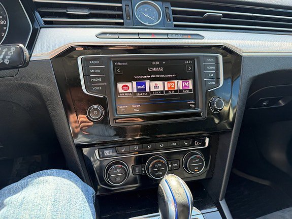 Vehicle Image 24