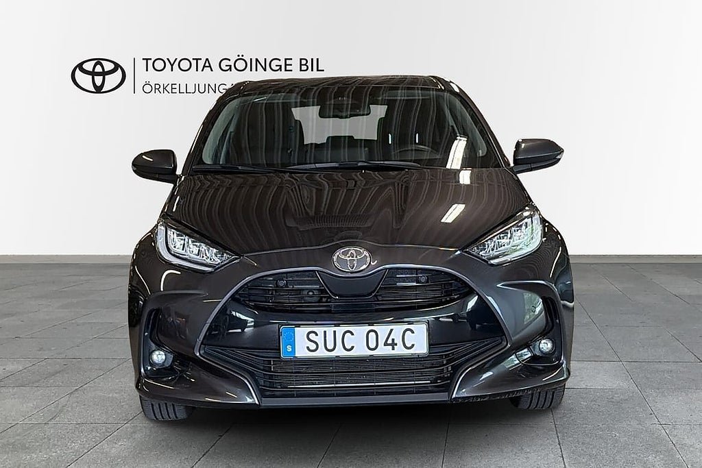 Vehicle Image 5