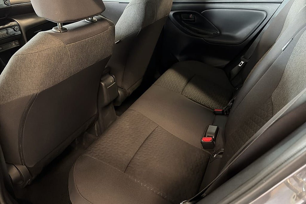 Vehicle Image 7