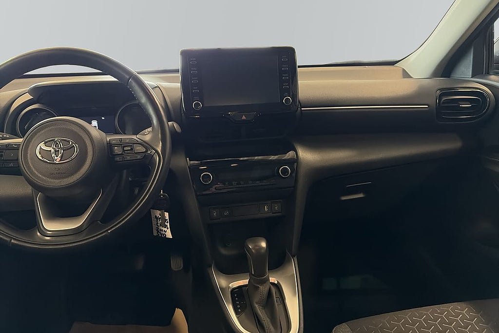 Vehicle Image 8