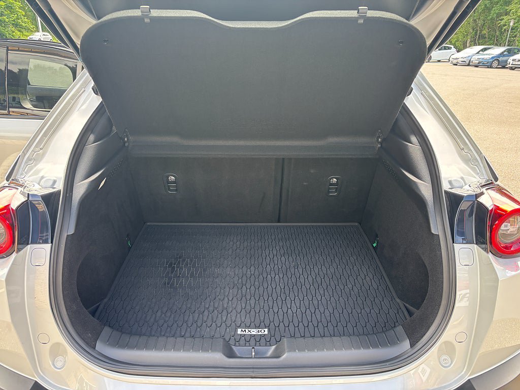 Vehicle Image 17