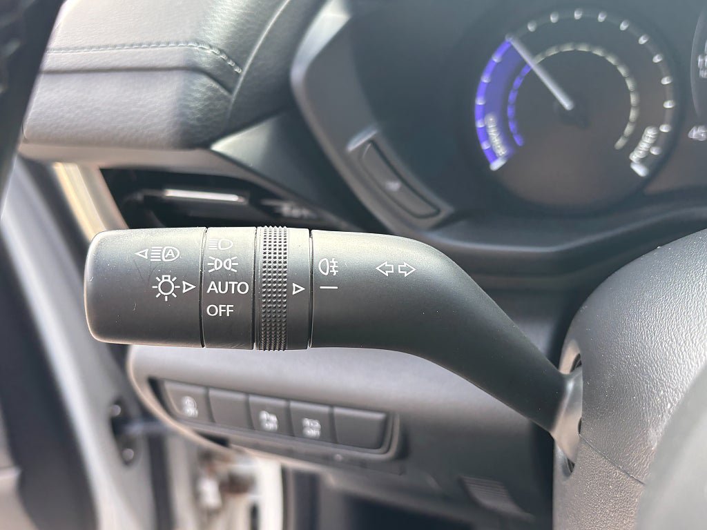 Vehicle Image 23