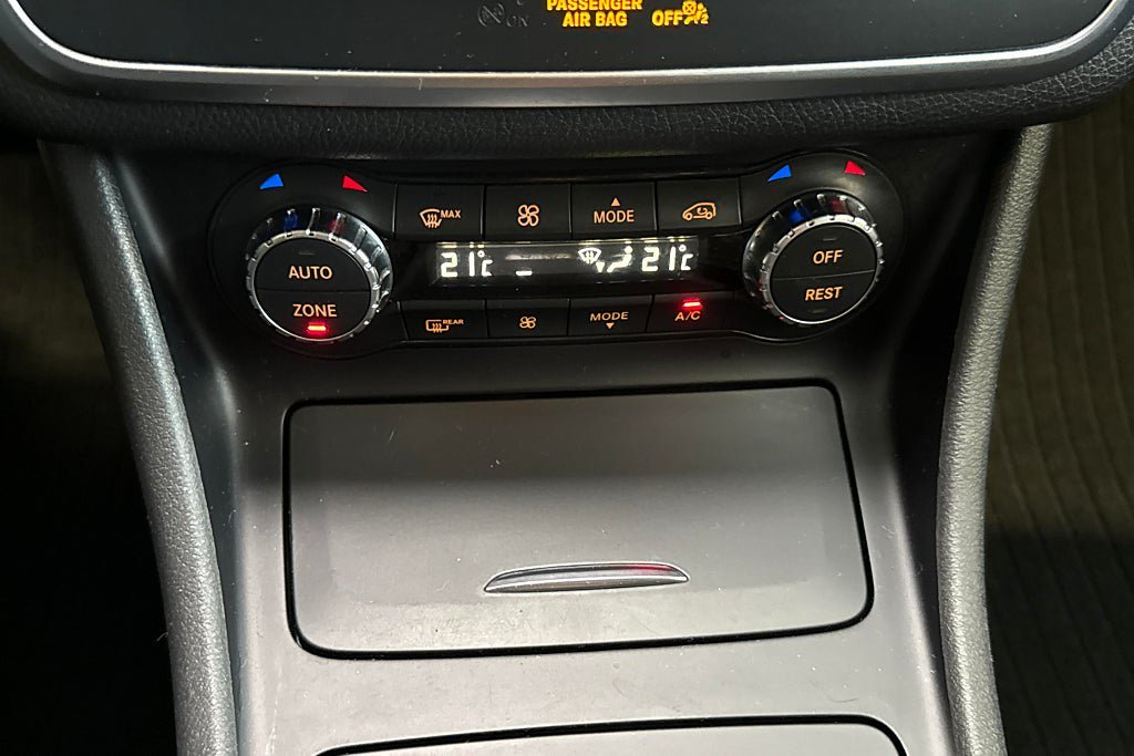 Vehicle Image 27