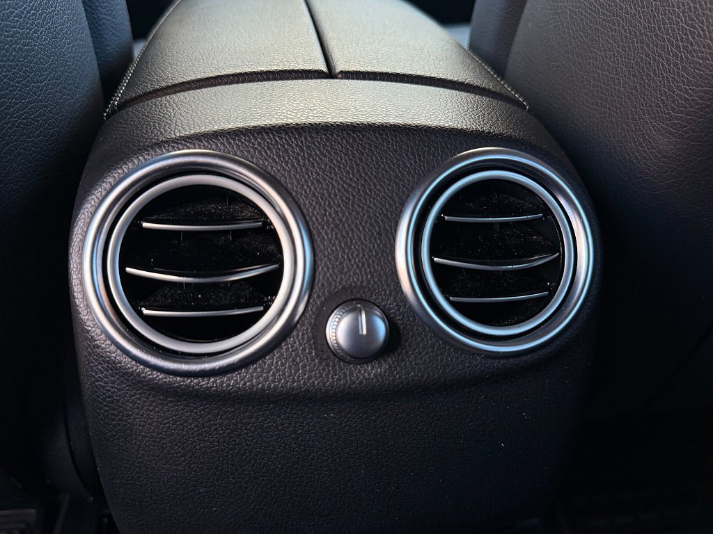 Vehicle Image 24