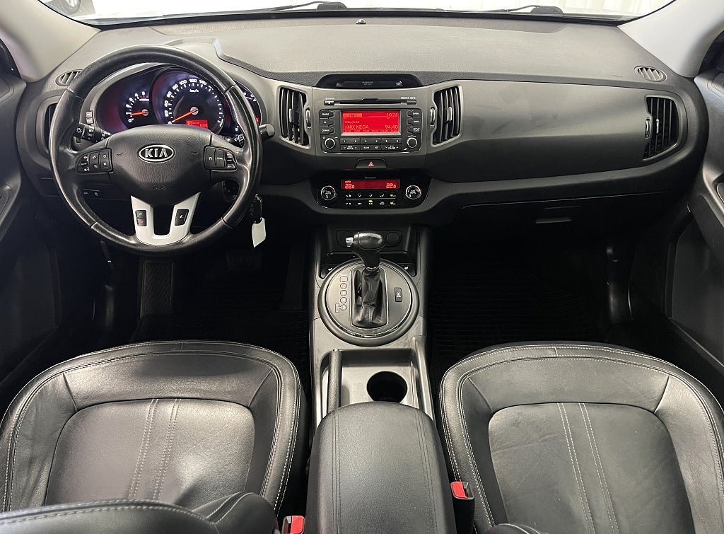 Vehicle Image 8