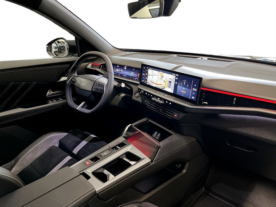 Vehicle Image 15