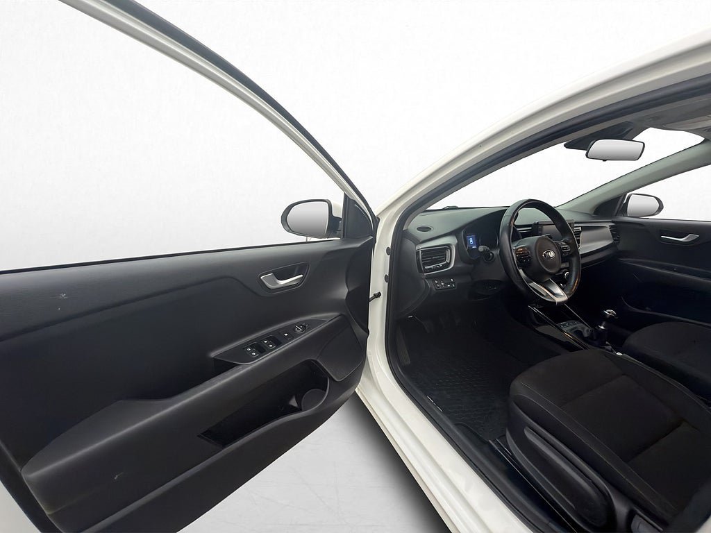 Vehicle Image 10