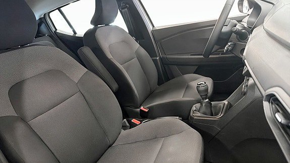 Vehicle Image 17