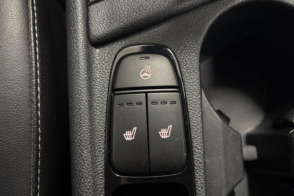 Vehicle Image 23
