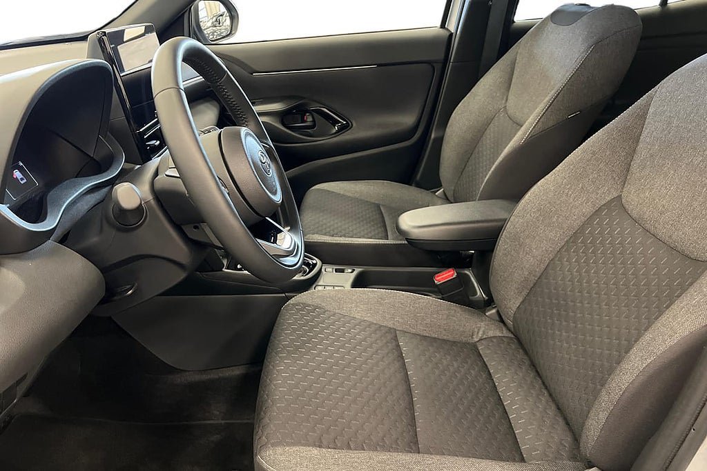 Vehicle Image 14