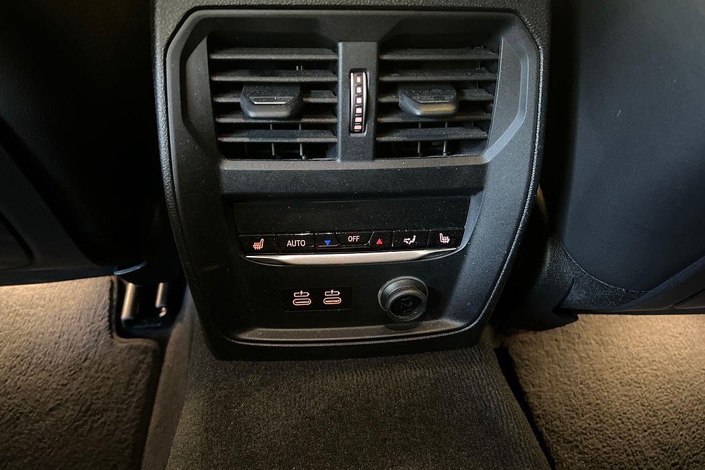 Vehicle Image 29
