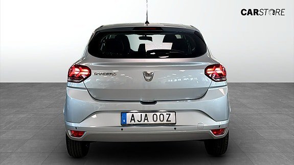 Vehicle Image 7